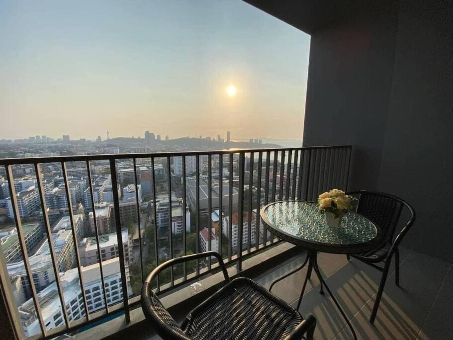 The Base Central Pattaya 2Bed King&Queen Sky Seaview & Infinity Pool المظهر الخارجي الصورة